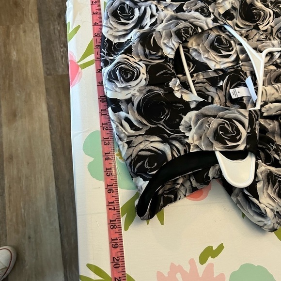 Kate Young for Target Roses & Ruffles Dress size 8 - Picture 6 of 7